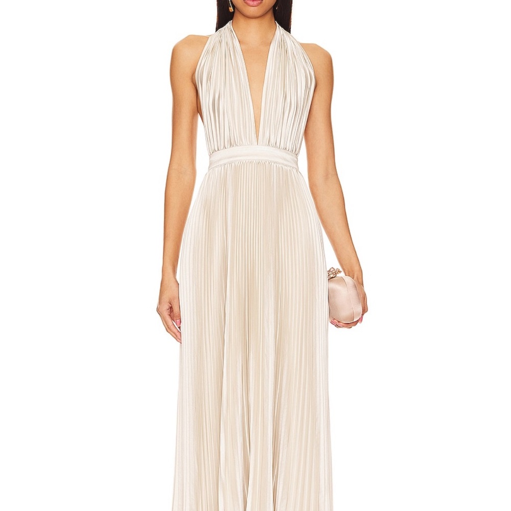 L’IDEE Moderniste Gown in Champagne